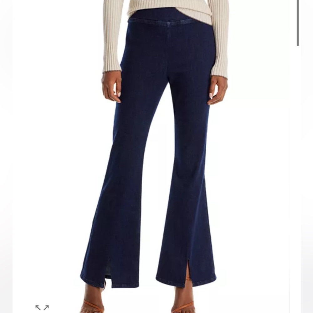 FRAME
The Jetset Flared Split Hem Jeans in Keller
